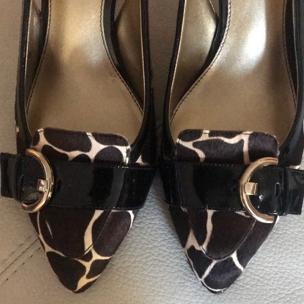 Bandolino calf hair giraffe print slingback heels